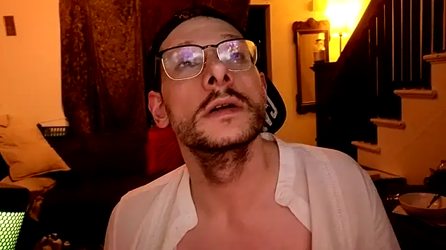 Chatroom XXX en direct de MasterDaddyCool