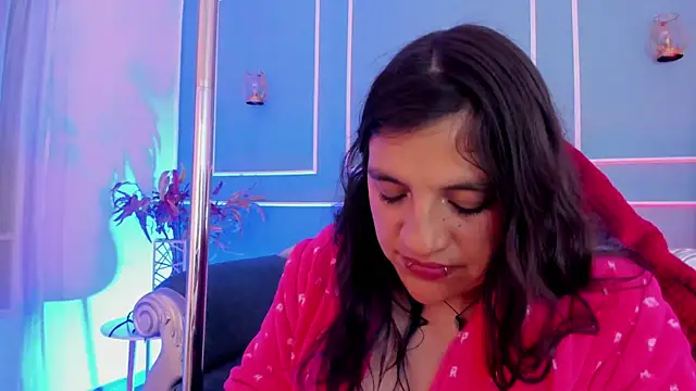 TaraTaylorr's Live XXX Chat