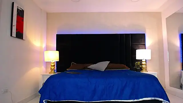 SkylerBigxxx Webcam-Show