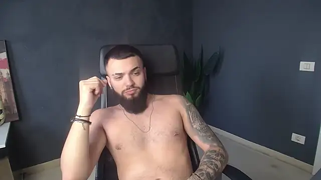 Онлайн чат XXX OscarWillss