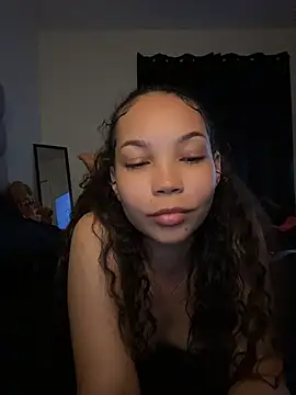 nikkiloveee Chat XXX live