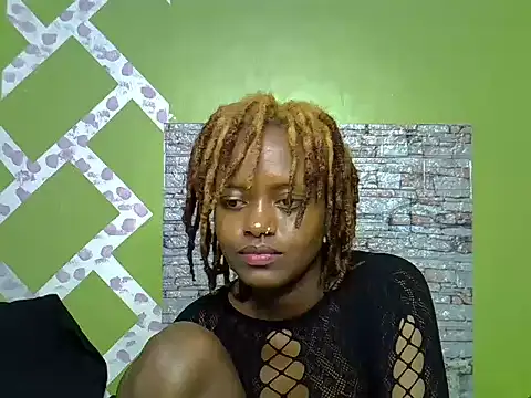 צ'אט XXX בשידור חי של Slim_shedy1