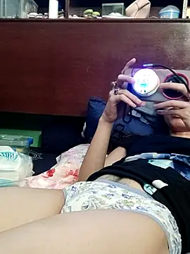 QueenSoreal: απευθείας συνομιλία ΧΧΧ