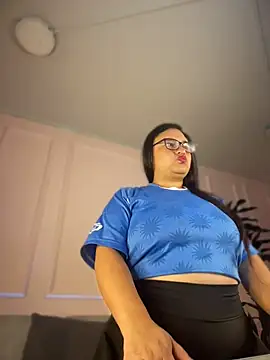 צ'אט XXX בשידור חי של LuisAny