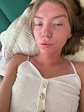 Lisaaa_Alisa: онлайн-секс-чат