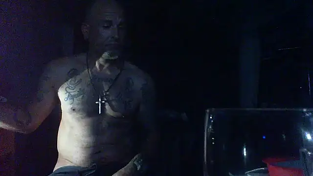 XXX chat uživo modela SlickDickyadown