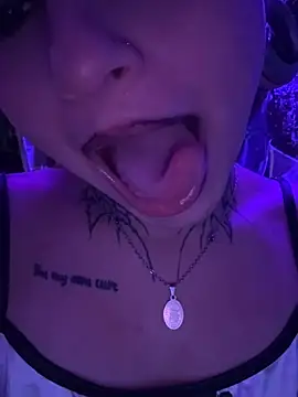Živý XXX chat Rainnbow_