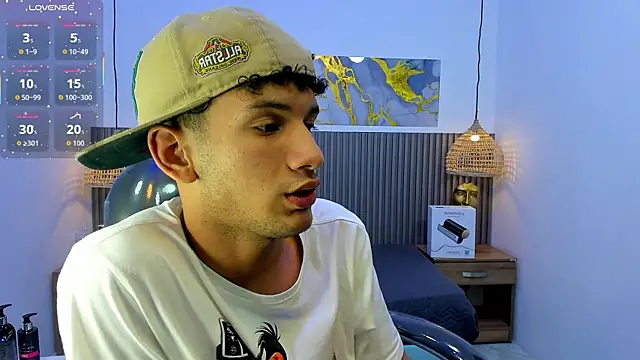 JDWhite18 XXX чат на живо