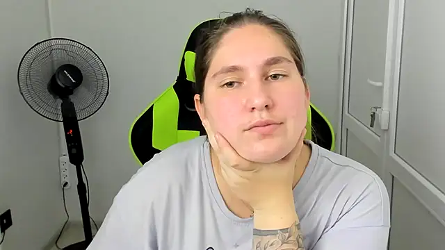 LunaVenom Chat XXX in diretta