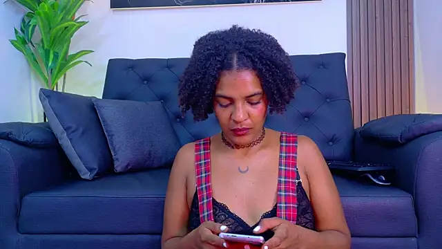paradissela__'s Live XXX Chat