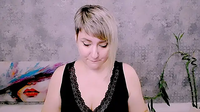 Djullian Live XXX chat