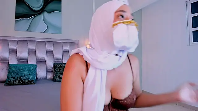 LittleNoor Adlı Modelin Canlı XXX Sohbeti