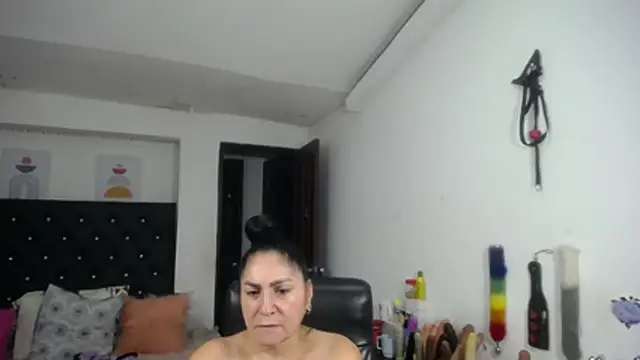 mature_bigboobs10's Live XXX Chat