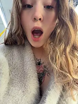 _NotYourSlut_ Adlı Modelin Canlı XXX Sohbeti