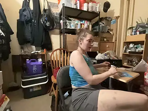 Snowbunnycake_131 XXX чат на живо