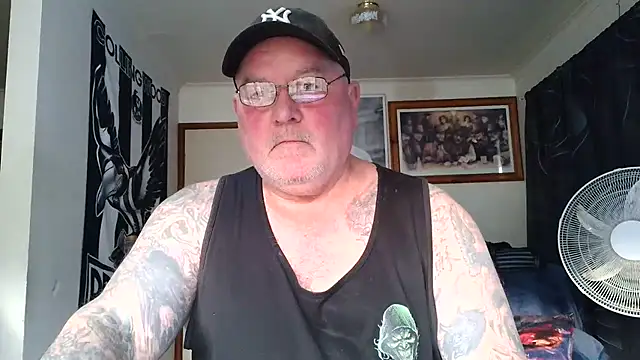 دردشة KINKYBLUEYES69 الجنسية المباشرة