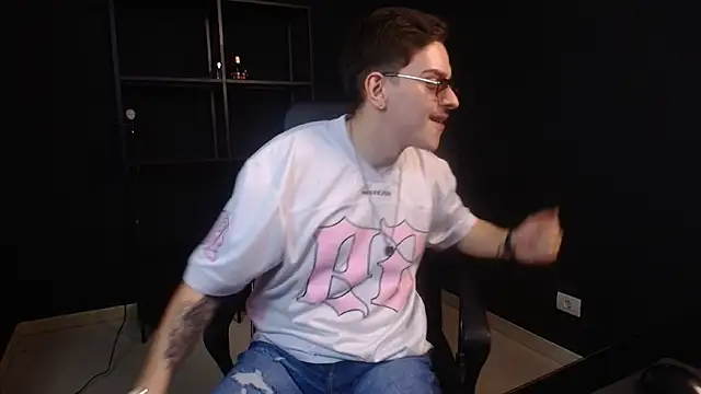 FelixStarkk Adlı Modelin Canlı XXX Sohbeti