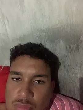 MartinezGrueso's Live XXX Chat