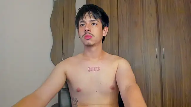 XXX chat uživo modela Maximo_Miller