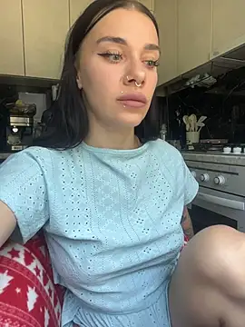 Queen_of_pain Adlı Modelin Canlı XXX Sohbeti