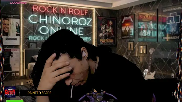 chino_roz Adlı Modelin Canlı XXX Sohbeti