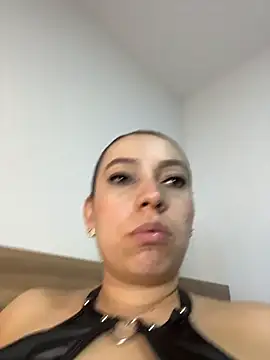 Moon_Blake élő XXX-chatje
