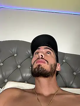 Czat XXX na żywo – Derek_master