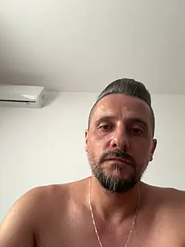 InsaneMattt – Naživo XXX chat