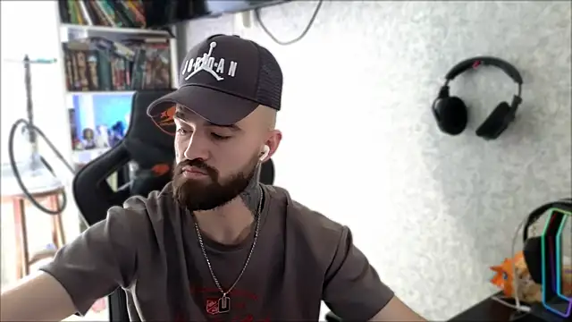_Serious_Man: απευθείας συνομιλία ΧΧΧ