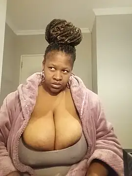 bustylisa1983: онлайн-секс-чат