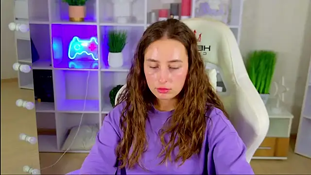 NadinnL Chat XXX in diretta