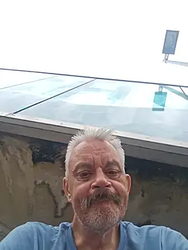 Fonse1860 – Naživo XXX chat