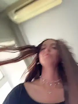 צ'אט XXX בשידור חי של DollyTall