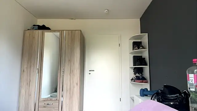 SpanishRooter Adlı Modelin Canlı XXX Sohbeti
