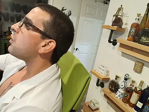 HoT_sHoT_357's Live XXX Chat