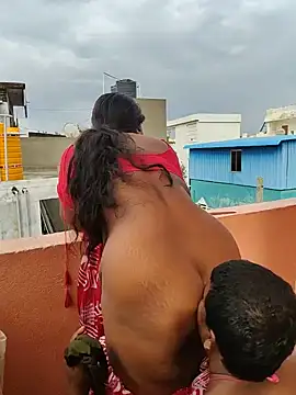 הופעת וובקאם של Desicouple1706