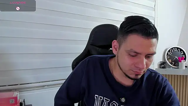 Rick_Adams – Naživo XXX chat