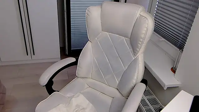 ScarlettReed's Live XXX Chat