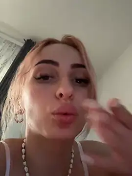 AuraPure 라이브 XXX 채팅