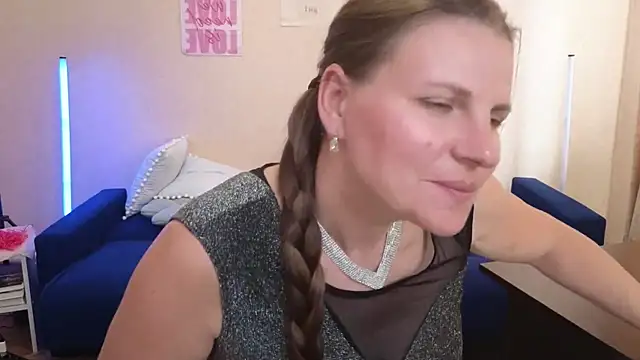 Mirabelle_Velvet's Live XXX Chat