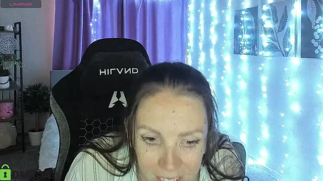 Živý XXX chat EmilyStevart