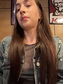 Holly_Play 现场XXX聊天