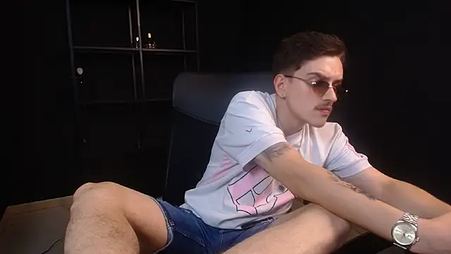 FelixStarkk 라이브 XXX 채팅