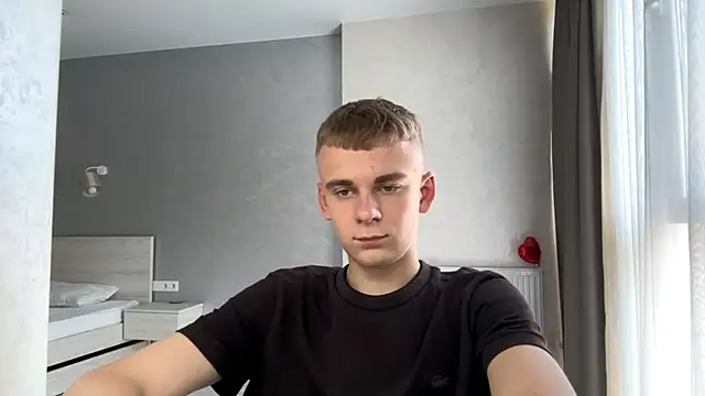 SoloFury 라이브 XXX 채팅
