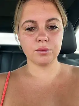 Samantha_official Chat XXX in diretta