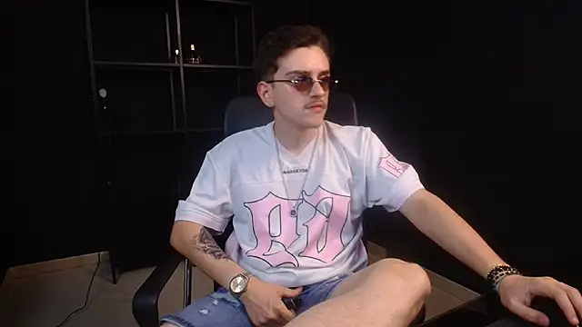 FelixStarkkのライブXXXチャット