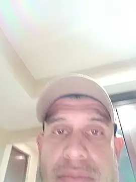 JorgeDaLeche1 Adlı Modelin Canlı XXX Sohbeti