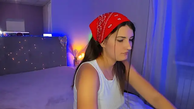 Laura_LeeeのライブXXXチャット