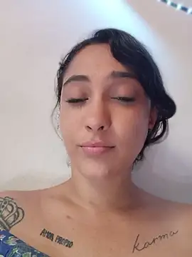 lagatitacantabra Adlı Modelin Canlı XXX Sohbeti