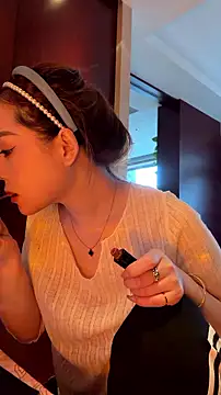 عرض كام momoli60